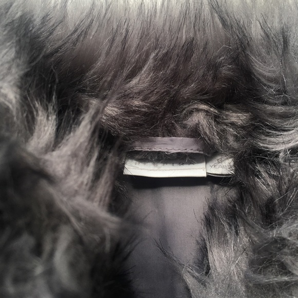 Faux Fur Vest - Picture 3 of 9